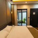 Santana 호텔 트라존